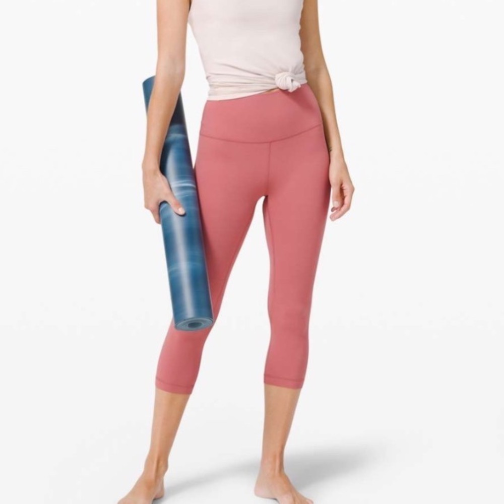 Lululemon Align Crop 21"
Brier Rose, W6BGGS Size 6‎